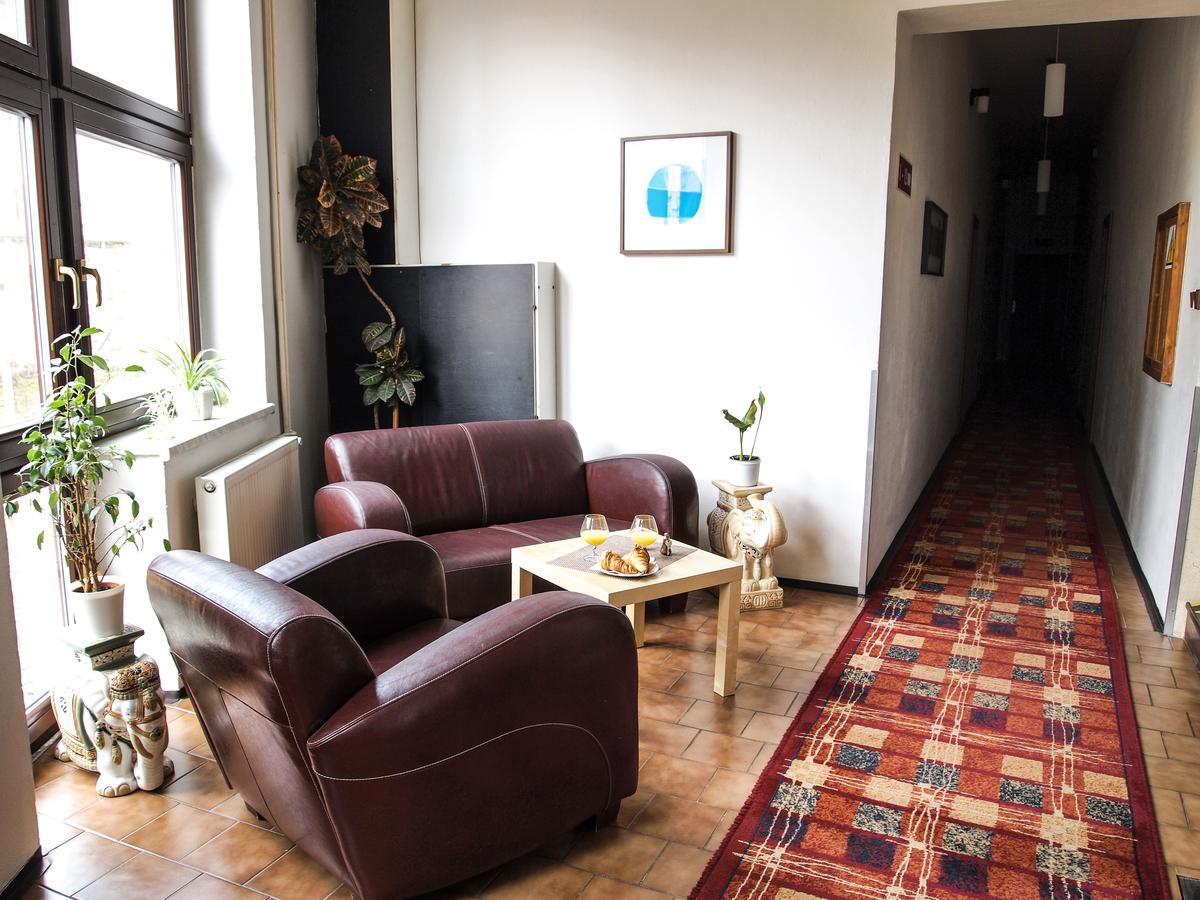 Hotel Faust Дечин Экстерьер фото